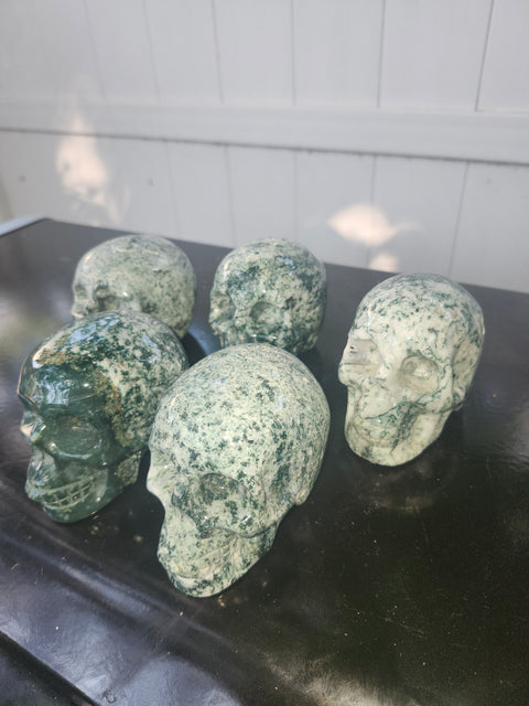 Moss agate skull! 15 ounces, 3.4 inches long, 3.1 tall, 2.1 wide