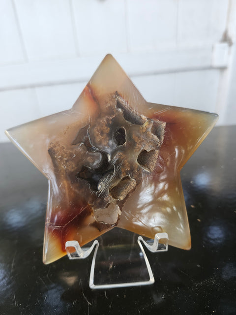 Agate star! 5 ounces, 4.5 inches wide, 3.5 inches tall