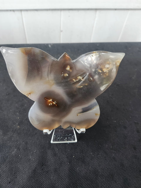 Agate butterfly 9 ounces, 4.5 inches wide, 3.5 inches tall