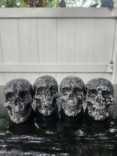 flame stone skull yooperlite 15 ounces, 3.3 inches long, 2.8 tall, 2.2 wide