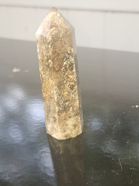 Ghost crystal tower with silver flash!! 3.6 ounces, 3.4 inches
