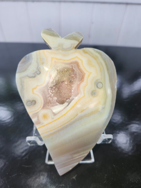 Druzy agate strawberry! 6 ounces, 4 inches