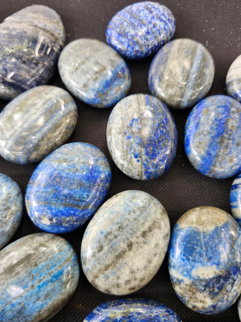1.75 inch, 1.5 ounce Lapis lazuli palm stone
