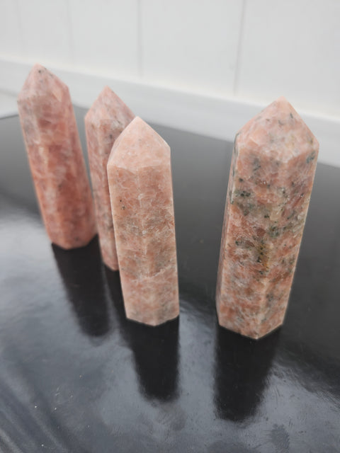 crystals spheres towers gemstones geodes skulls Amathyst rose quartz