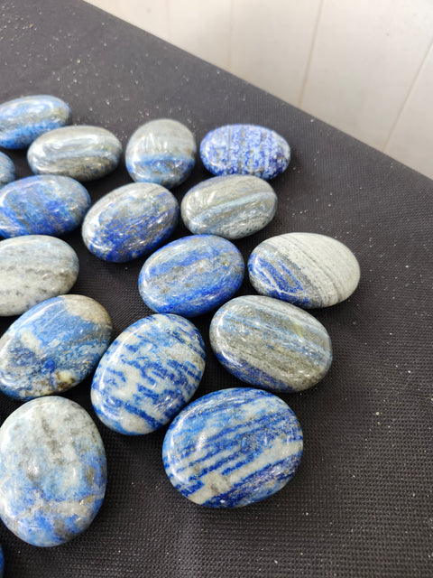 1.75 inch, 1.5 ounce Lapis lazuli palm stone