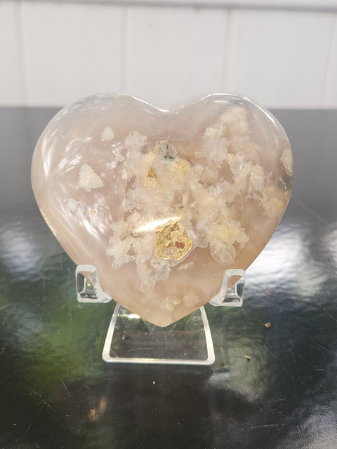 Flower agate heart! 4.5 ounces, 3 inches wide, 2.8 inches tall