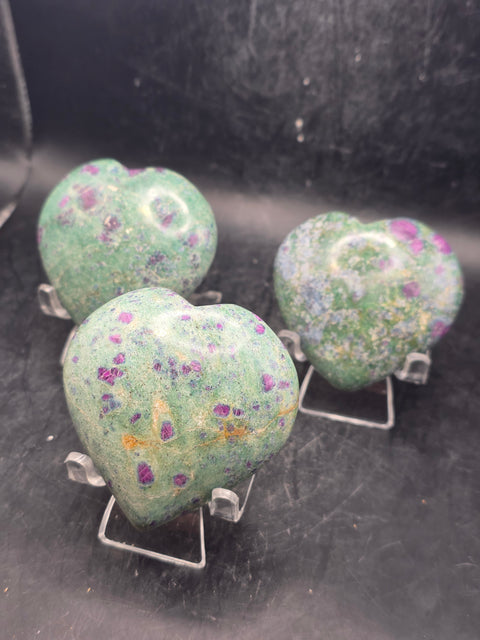 Ruby fuchite heart! Uv reactive, 4 ounces, 2.2 by 2.1 inches