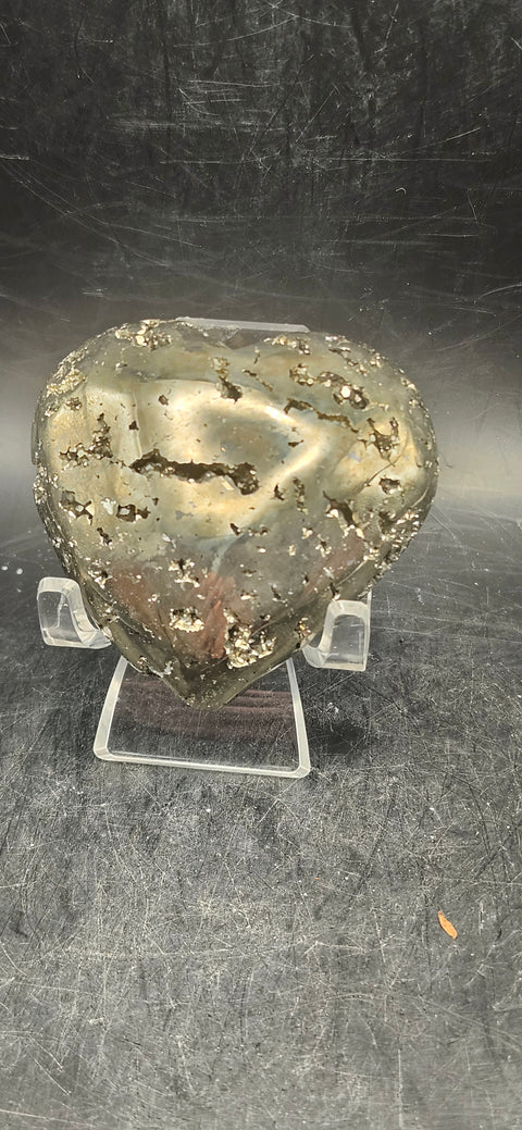 Pyrite heart! 4.8 ounces, 2.25 inchs wide, 2.25 tall!