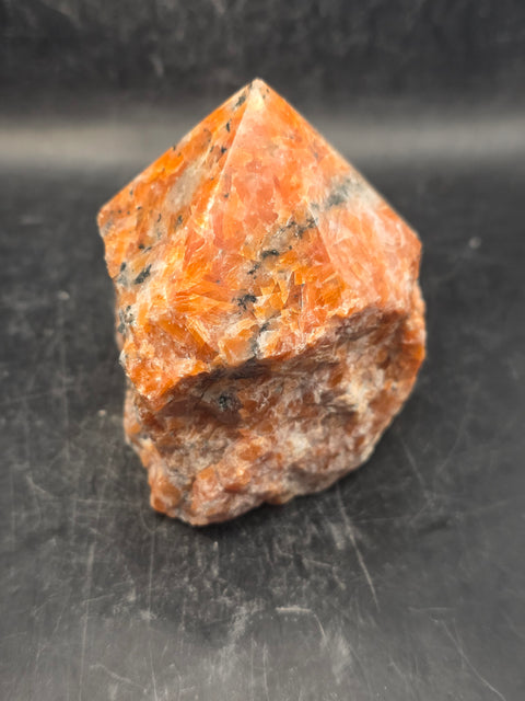 Sunstone polished top point! 14.8 ounces, 3.1 inches tall, 2.5" wide