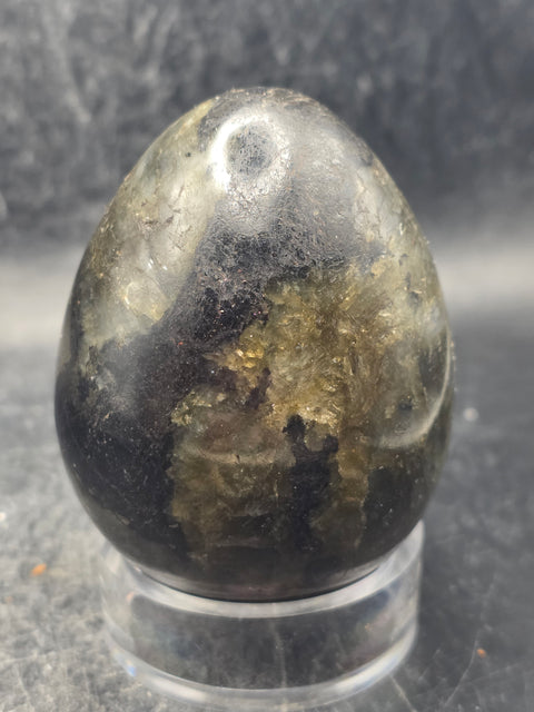 Labradorite egg! 9.2 ounces, 2.7 inches tall, 2 inches wide