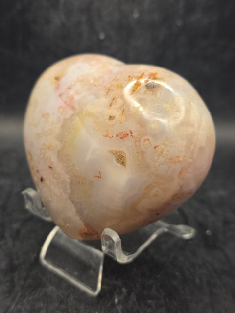 Flower agate heart!  8.7 ounces, 3 inches wide 2.6 inches tall!