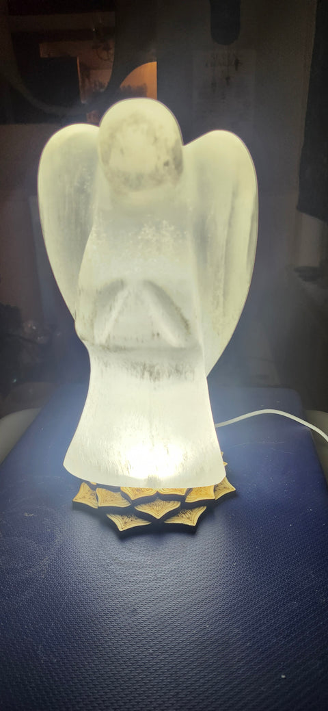 Angel selenite lamp! 8 inches tall, 4 pounds! With lotus flower led light