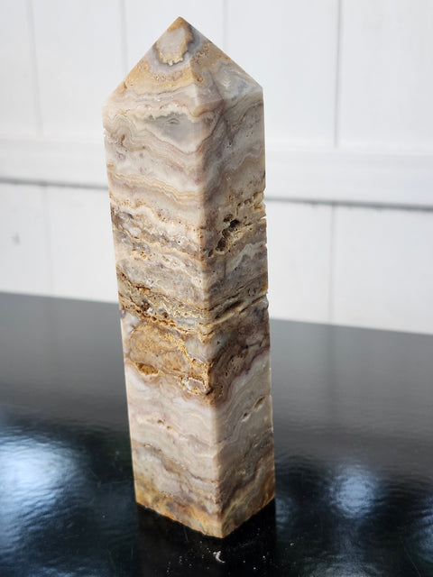 Yellow jasper tower! 13.5 ounces, 6.3 inches tall