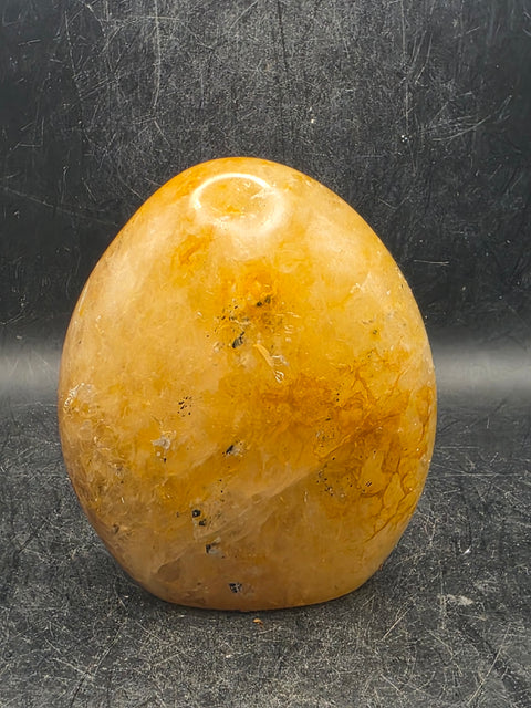 Golden healer free form! 1 pound, 3.3 inches tall, 2.9 inches wide!