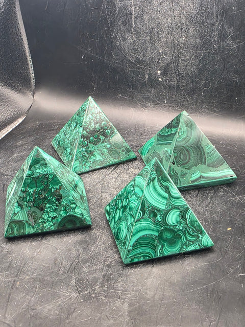 Malachite pyramid! 3.5 ounces, 1.7 inches tall, 1.9 inches wide!