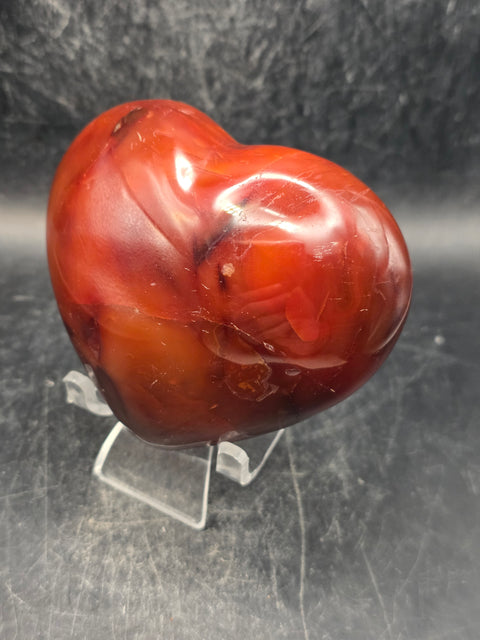 Carnelian agate heart! 10.6 ounces, 3.2 inches wide, 2.9" tall