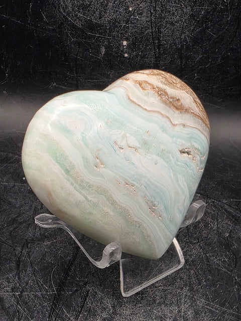 Caribbean calcite heart! 6.8 ounces, 3 inches wide, 2.6 tall