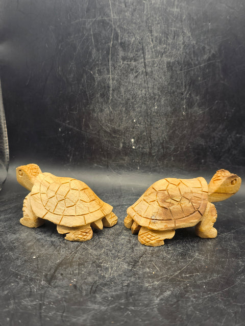 Palo santo turtle! 3.1 inches long!