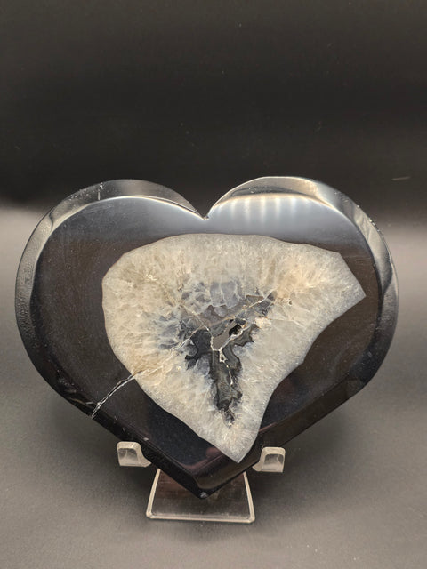 Large Druzy agate heart! 12.2 ounces, 5.5 inches wide 4.5" tall