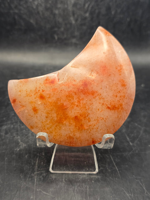 Agate moon! 4 ounces, 3 inches tall, 2 inches wide