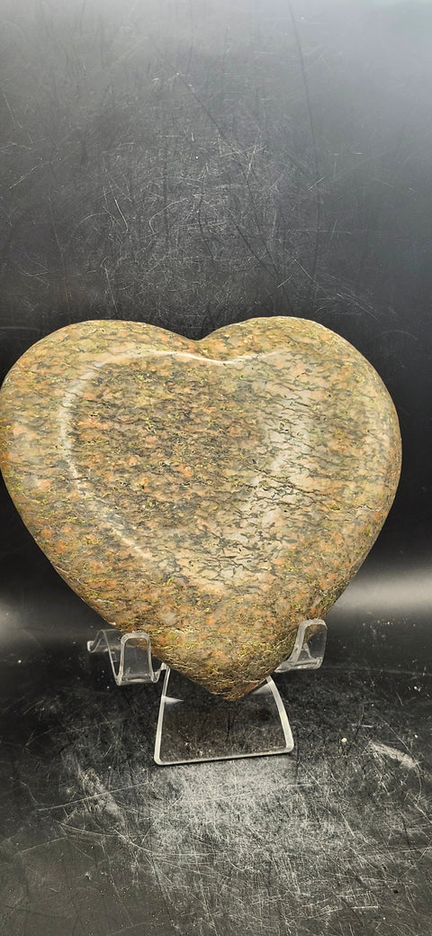 Unakite heart! 1.10 pounds, 5 inches tall, 5 inches wide