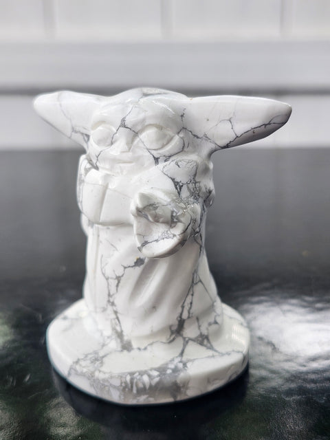 Howlite yoda! 3.9 ounces, 2.3 inches