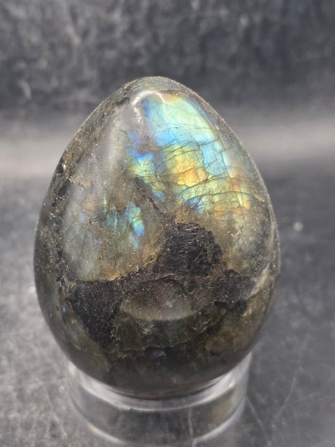 Labradorite egg! 11.2 ounces, 2.9 inches tall, 2.1" wide