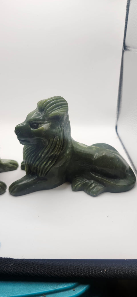 Nephrite jade lion! 1 pound 5 inches long