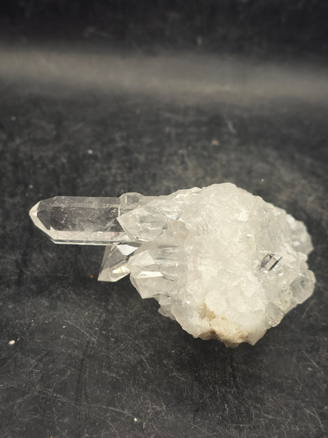 Clear quartz cluster! 3.5 ounces!, 2.8 by 2.4 inches!