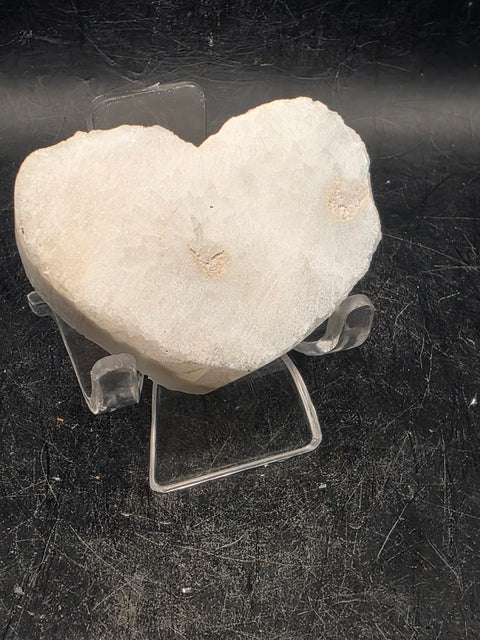 White pearl aura quartz heart! 2.7 ounces, 2.2 inches wide, 1.7" wide
