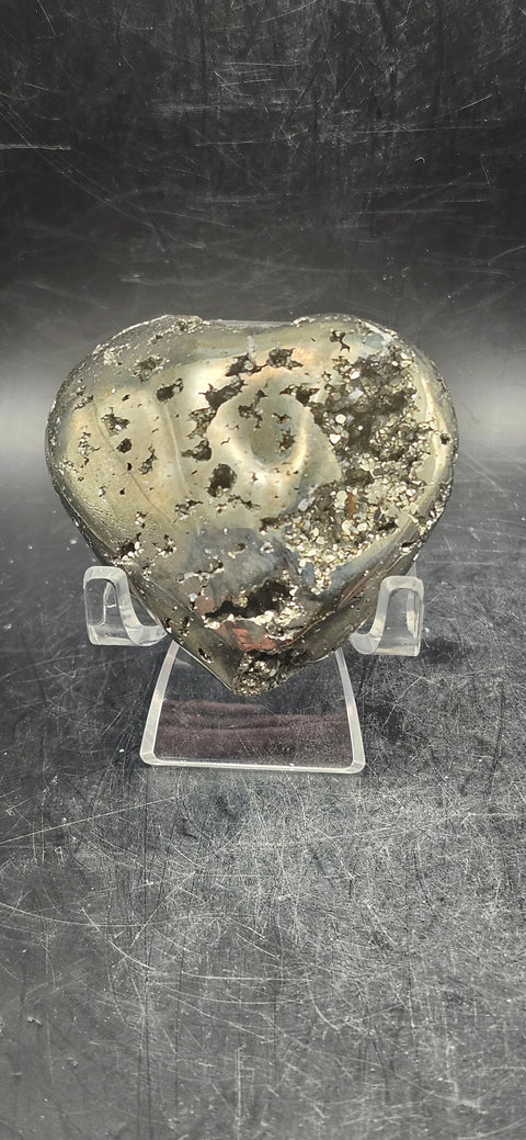 Pyrite heart! 4.8 ounces, 2.25 inchs wide, 2.25 tall!