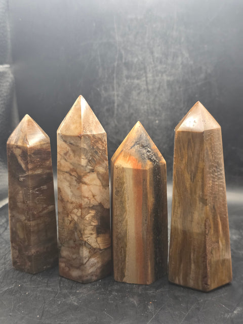 Petrified wood tower! 3.7 to 4.2 inches!