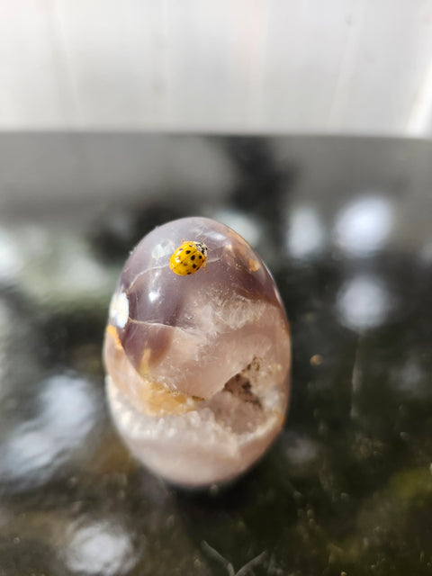 Druzy agate egg. 5.2 ounces, 2.75 inchs
