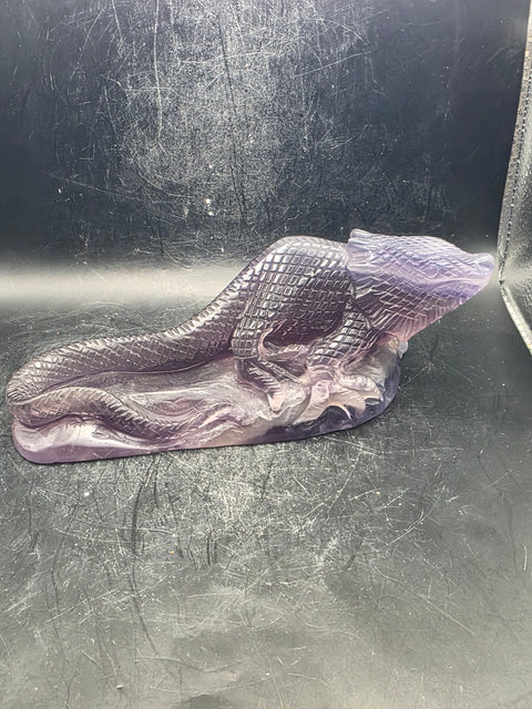 Florite lizard figurine! 1.8 pounds, 7 inches long, 2.7 inches tall