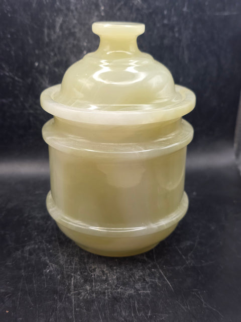 Onyx jar! 1.3 pounds, 5.1 inches tall, 3.3 inches wide!