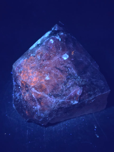 Sodalite polished top point! 9 ounces, 2.7 inches tall, 2.4" wide