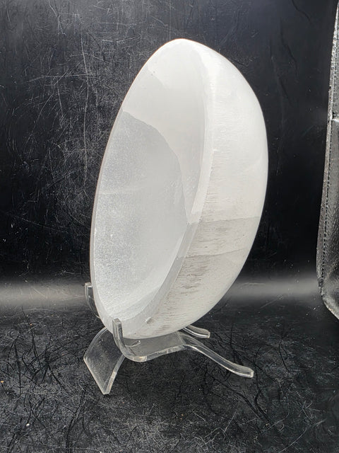 Selenite bowl!! 5.5 inches, 1.10 pounds!