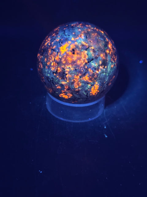 Flame stone sphere! 57mm, 2.2 inches, 9 ounces