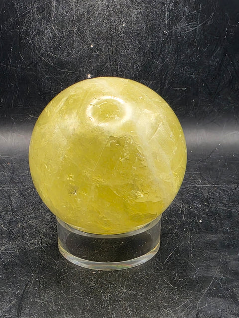 Lemon quartz sphere! 64.5mm, 2.5 inches, 13.2 ounces