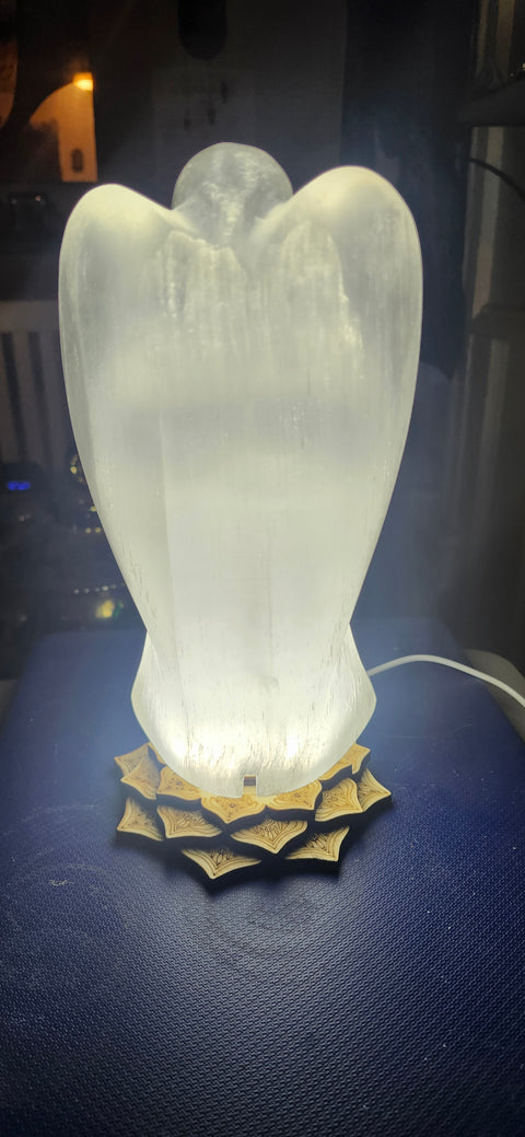 Angel selenite lamp! 8 inches tall, 4 pounds! With lotus flower led light
