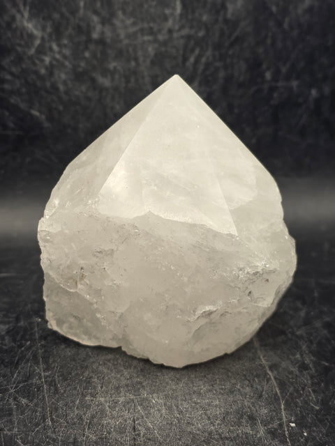 Clear quartz polished top point! 13.4 ounces, 2.8 inches tall, 2.8" wide