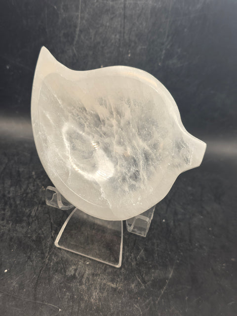 Selenite leaf bowl! 9.9 ounces, 4.2 inches long, 3.1 inches wide!