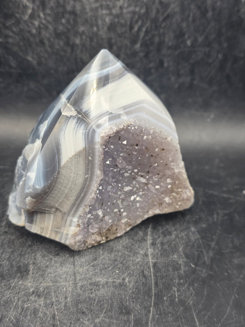 Druzy agate polished top point! 10.9 ounces, 2.8 inches tall, 2.7" wide