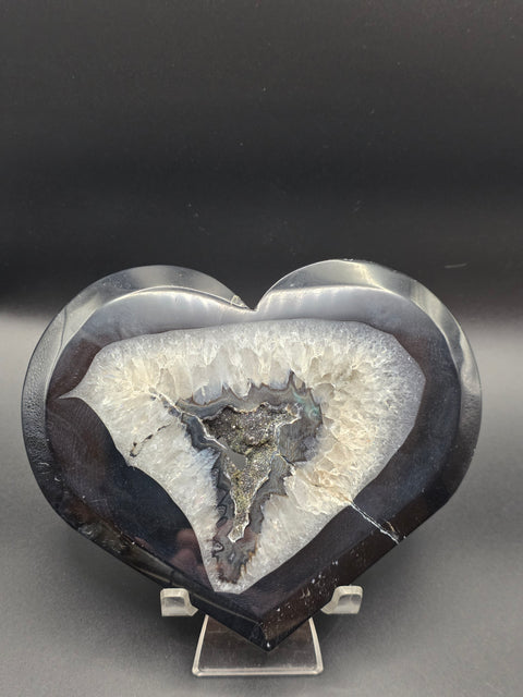Large Druzy agate heart! 12.2 ounces, 5.5 inches wide 4.5" tall