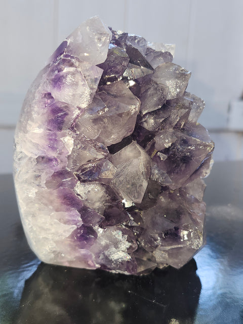 Amethyst cut base free form! 1.14 pounds, 4.1 inches tall, 3.3 wide