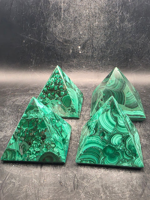 Malachite pyramid! 3.5 ounces, 1.7 inches tall, 1.9 inches wide!