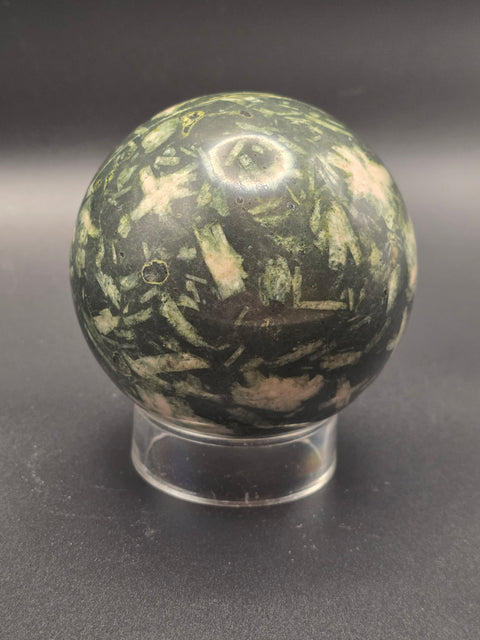 Porphyry sphere! 71.2mm, 2.8 inches, 1.3 pounds