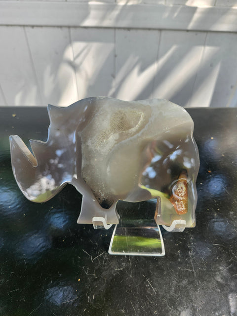 Druzy agate rhino! 8 ounces, 5 inches