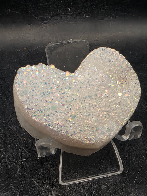 White pearl aura quartz heart! 2.7 ounces, 2.2 inches wide, 1.7" wide