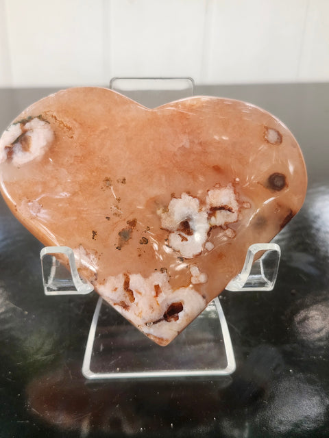 Ferruginous quartz heart! 5.5 ounces, 3.2 inches wide, 2.8 tall